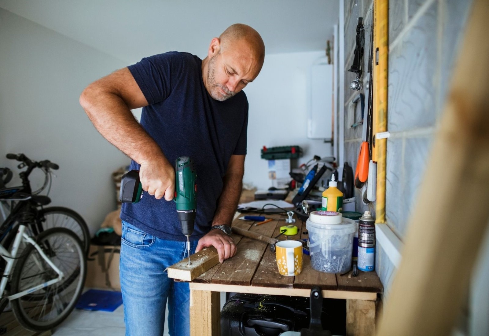 Finding a Reliable Handyman Service for Home Repairs